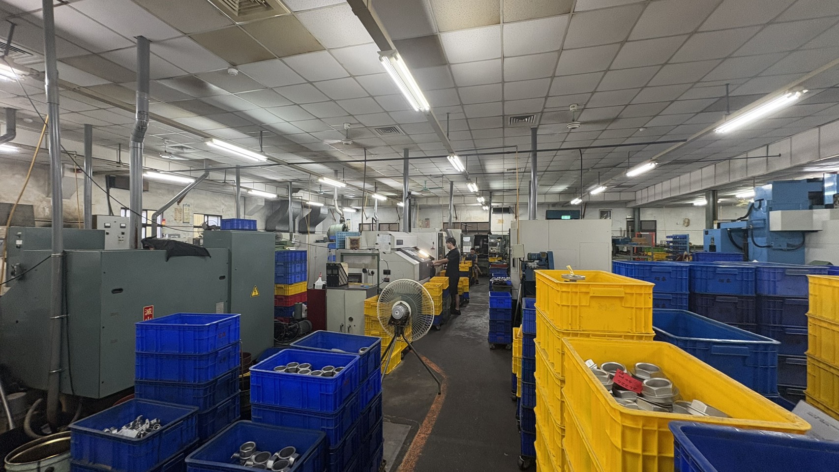 冠崴機械股份有限公司廠區與製造現場